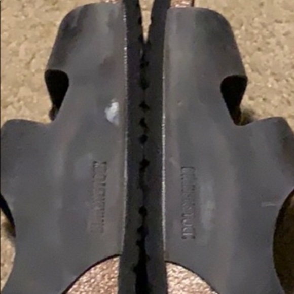 BIRKENSTOCK: REAL V. FAKE PART IV - Picture 13 of 16